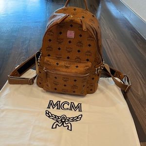 MCM leather visetos backpack MMK6SVE37CO001 stark with side studs Cognac